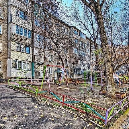 Апартаменты На Улице Клочкова, 128 阿拉木图 外观 照片